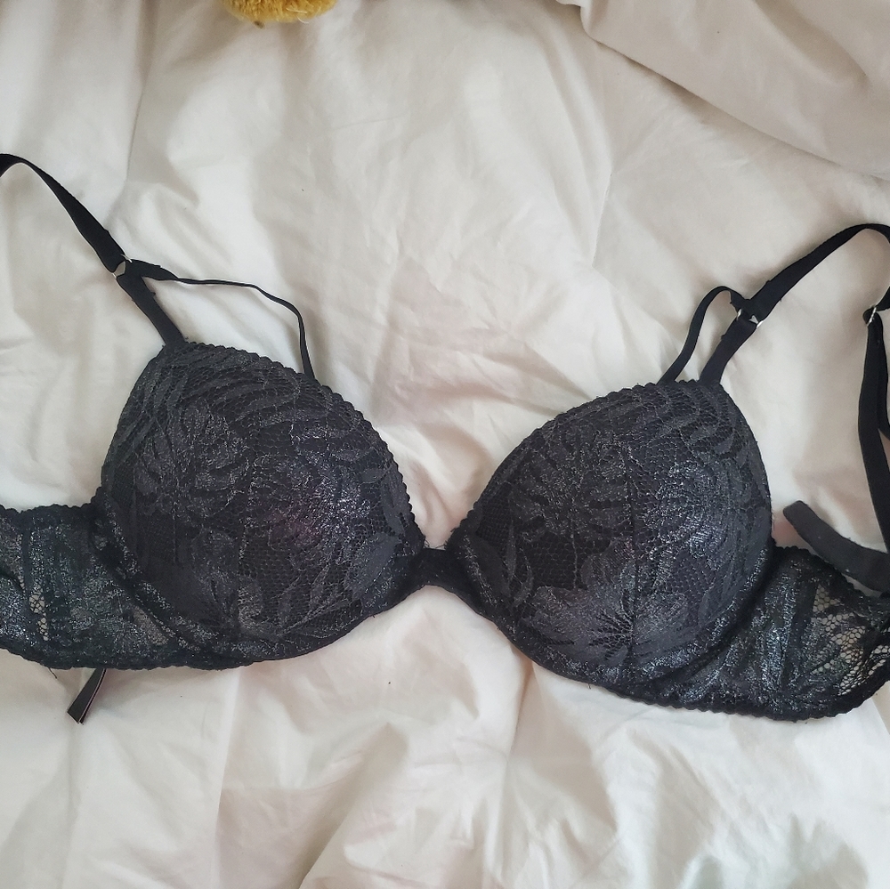 NWOT Black Lace Metallic Strappy Bra 32c Add 2 Cup